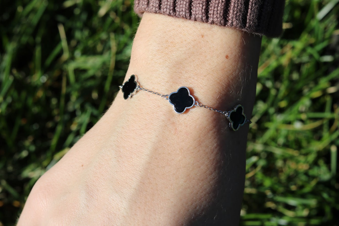 Dainty Clover Bracelet