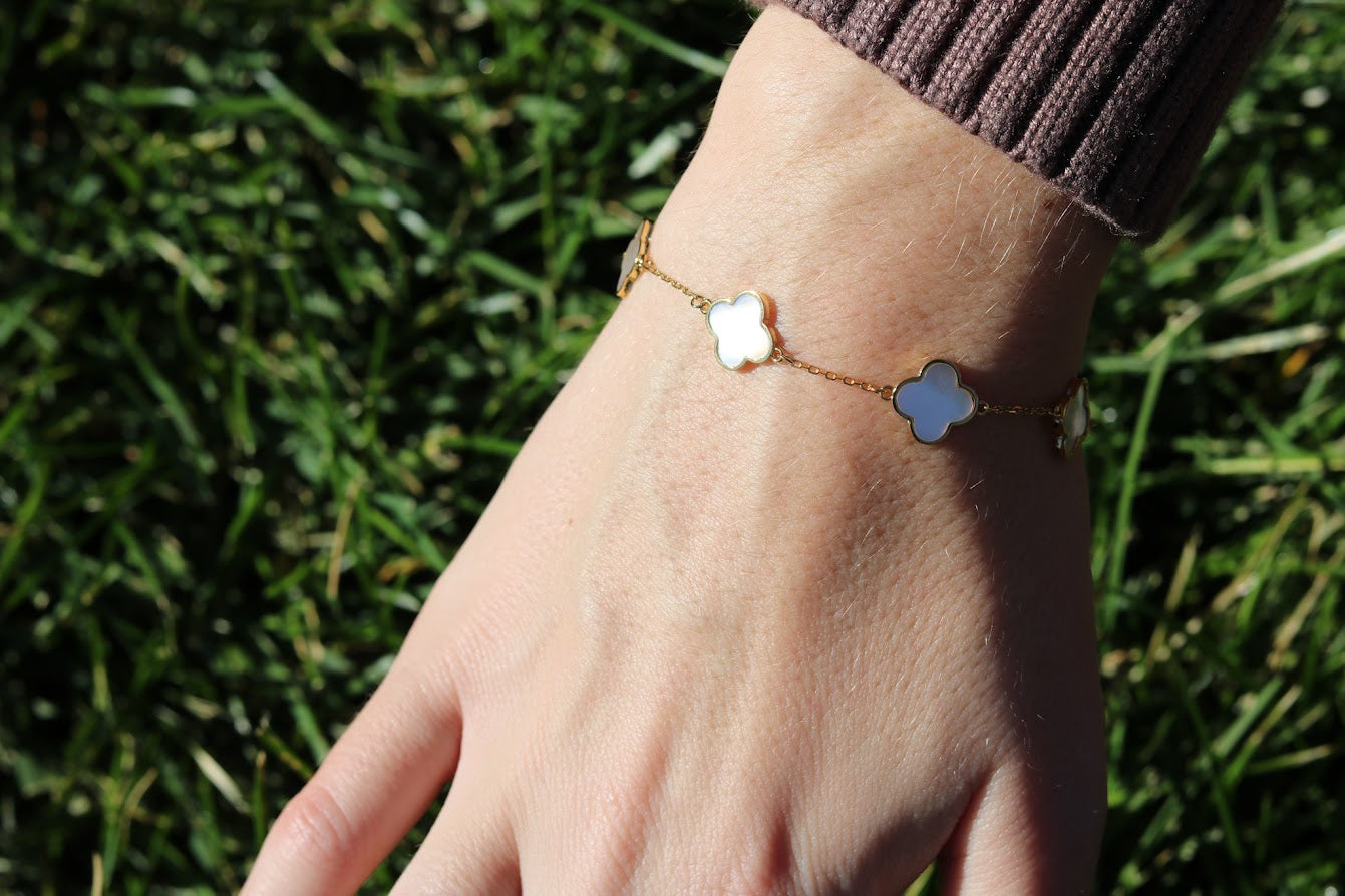 Dainty Clover Bracelet