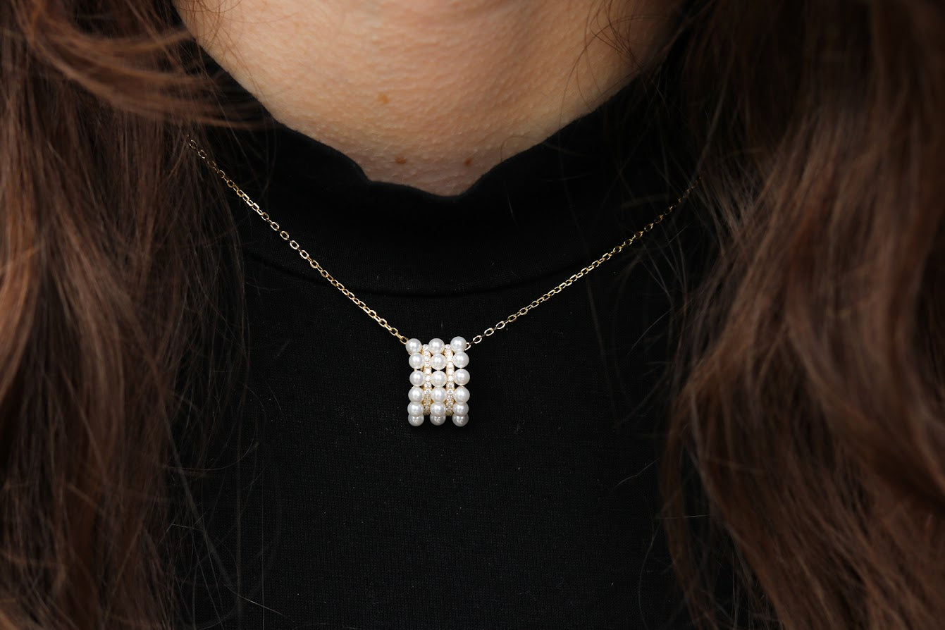 Layered Curved Pearl Necklace