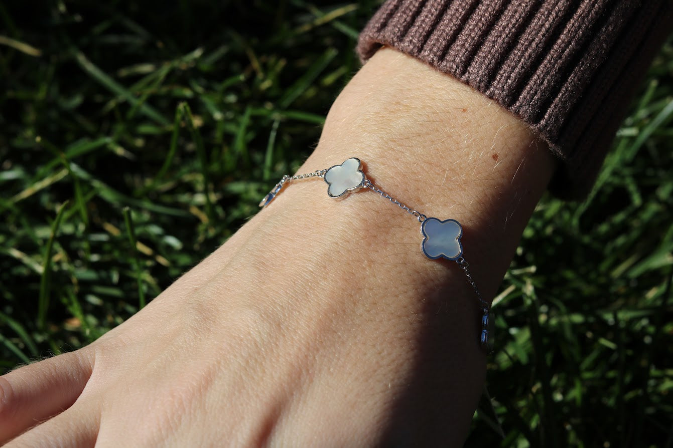 Dainty Clover Bracelet