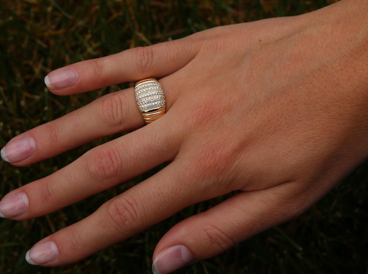Gold Middle Detailed Ring