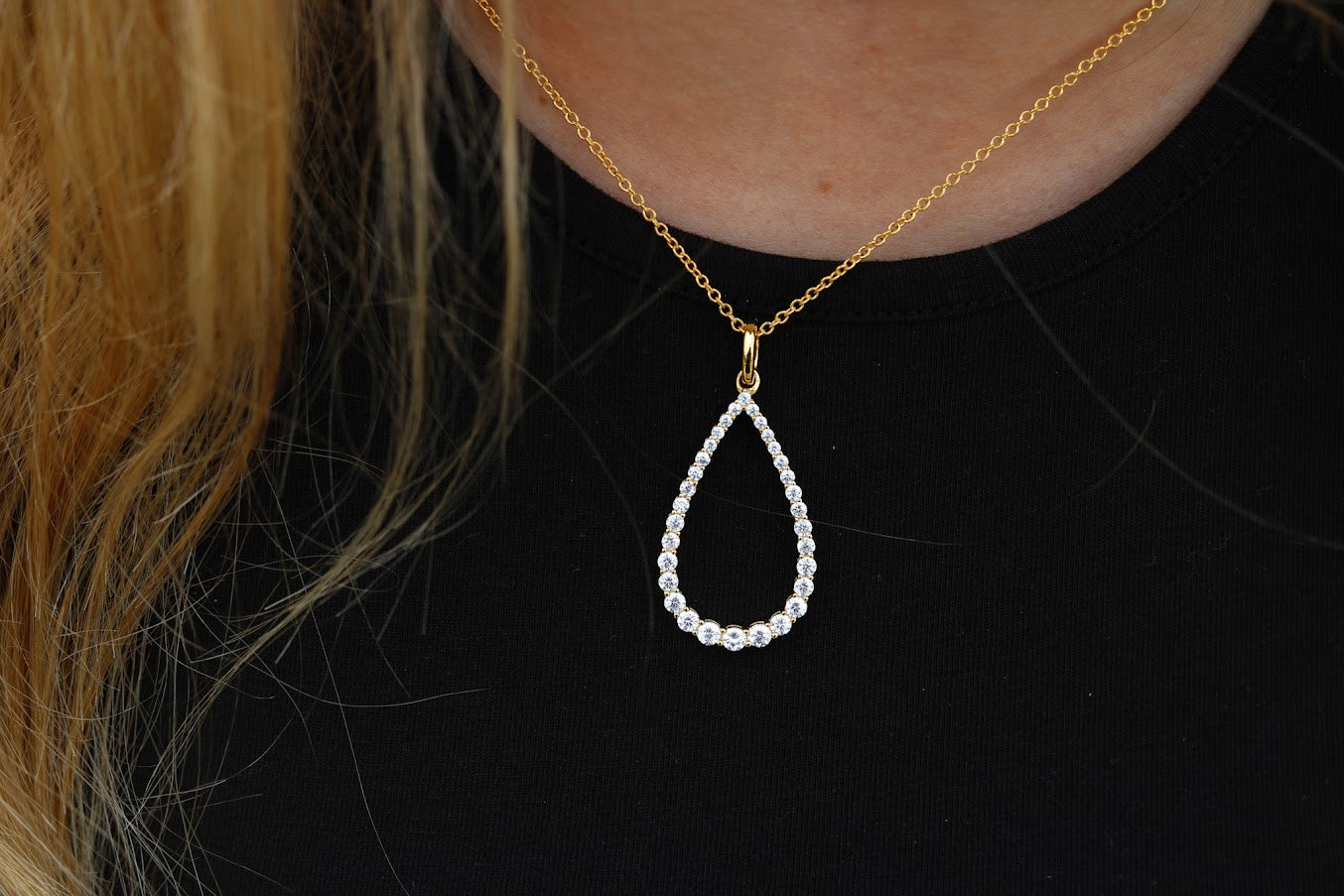 Graduating Teardrop Pendant
