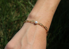 Middle Pearl Link Bracelet