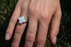 Single Clover Ring