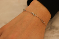 Dainty Intertwined Link Bracelet