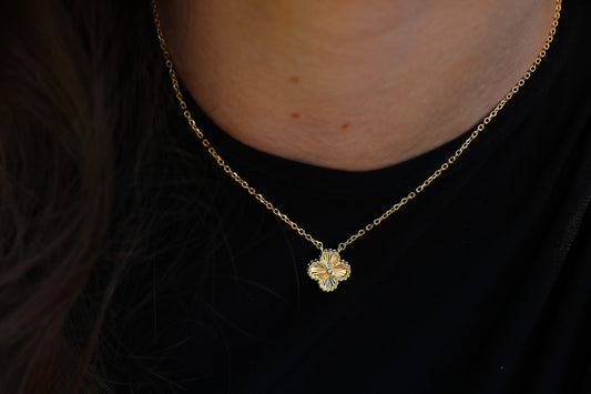 Gold Matt Shine Clover Necklace