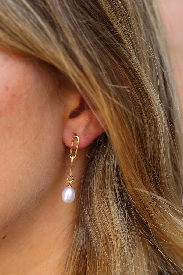 Dainty Link Pearl Earrings