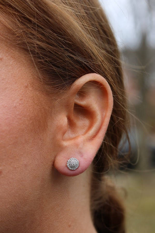 Pave Cluster Studs