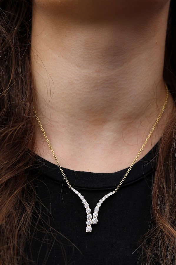 Unique V Necklace