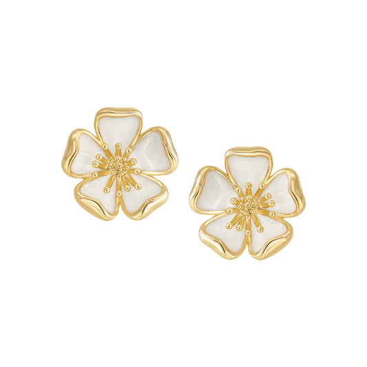 Curved Petals White Flower Studs