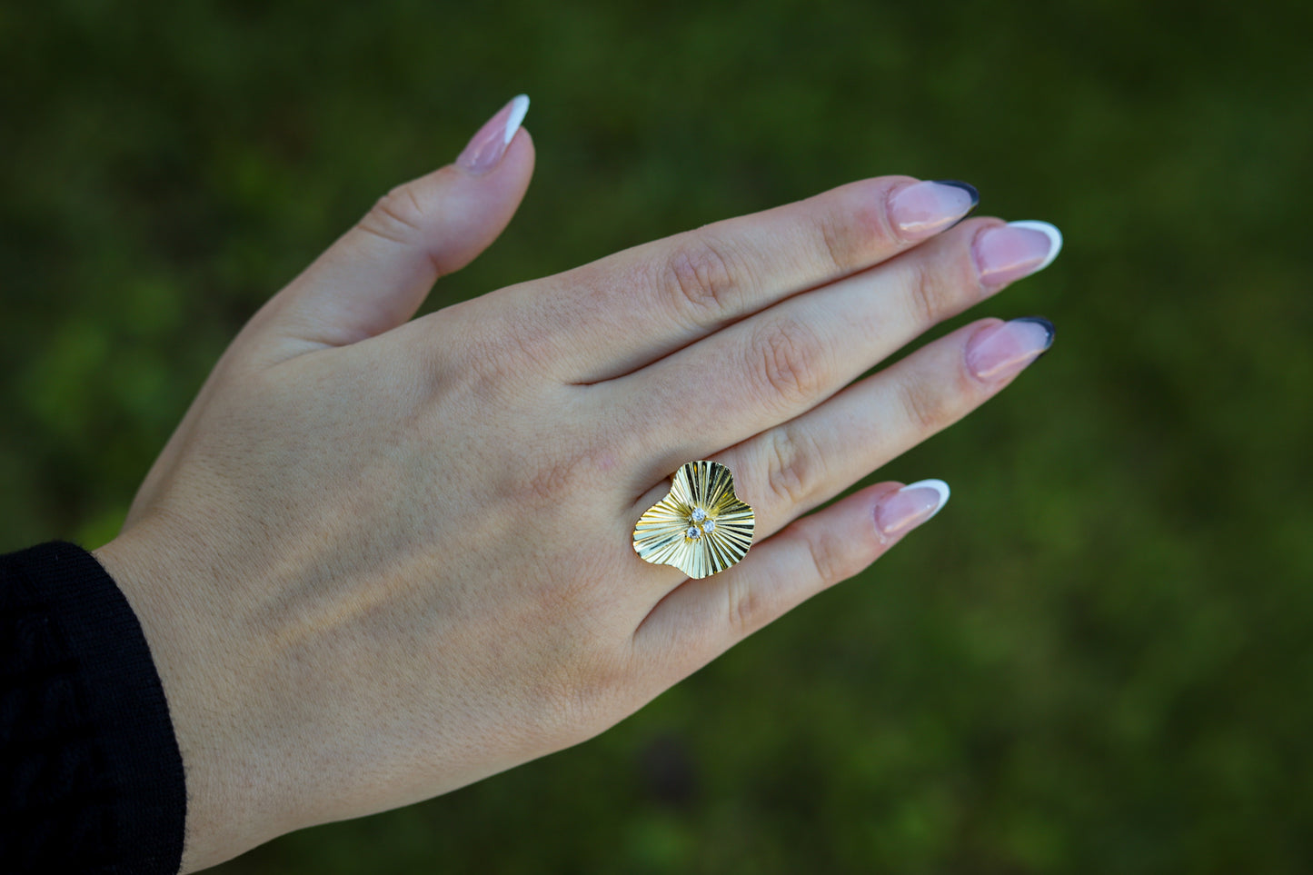 Gold Matt Curved Floral Ring
